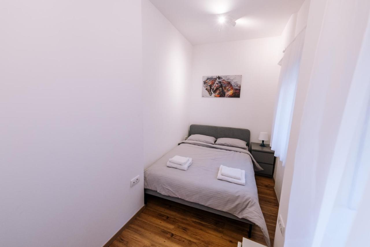 Marshal Doctor Apartment Белград Екстериор снимка